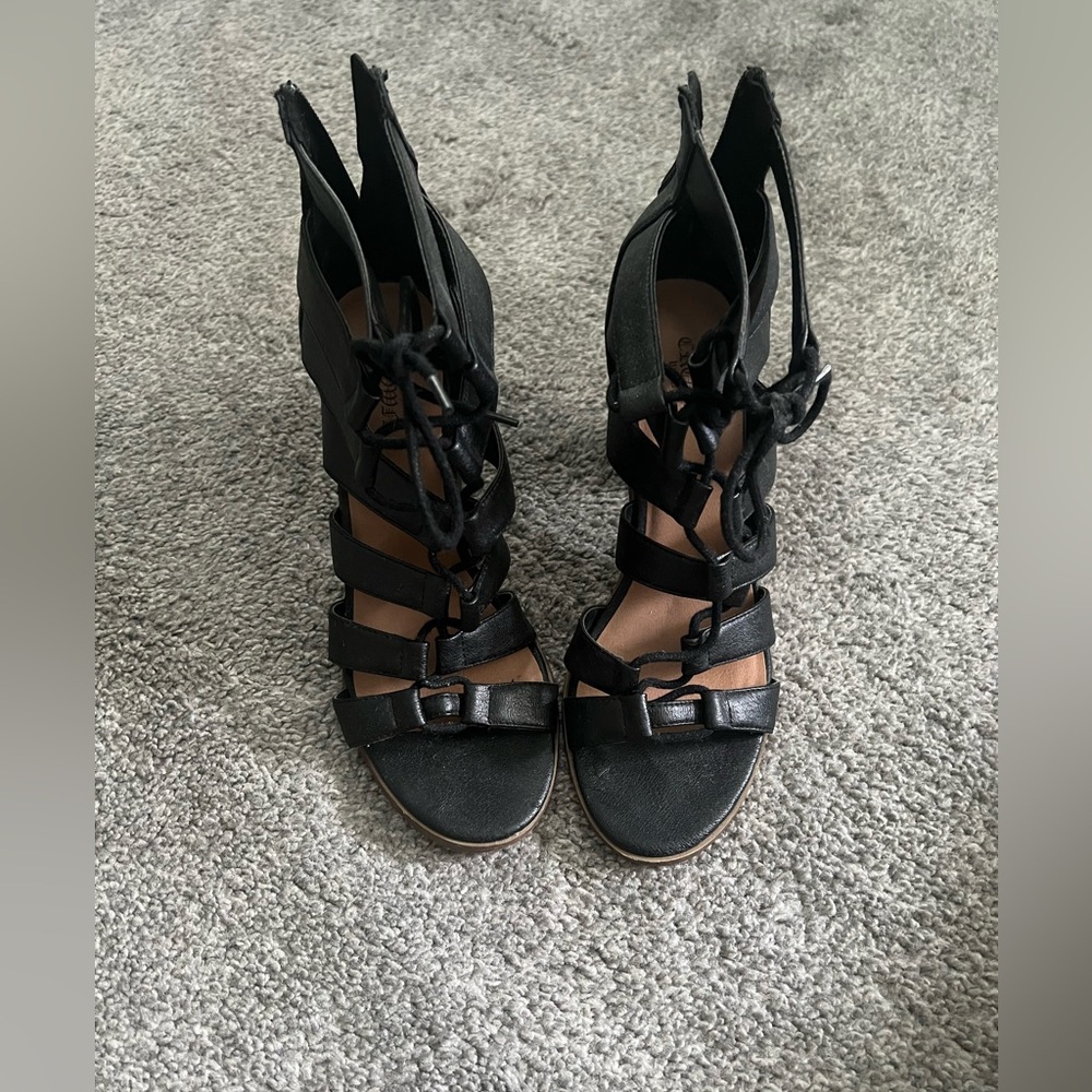 Open toed shoes with heels